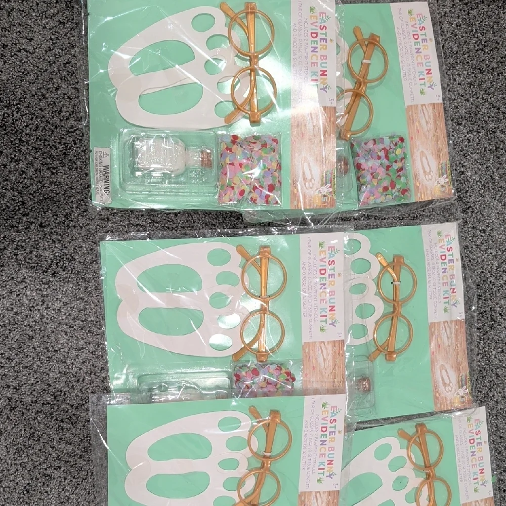 NWT PACK OF 6 Easter Bunny Evidence Kit Party Favor - Gold and White